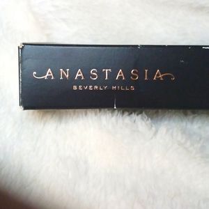 Anastasia highlighter